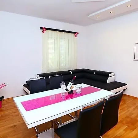 Apartment Retreat Split